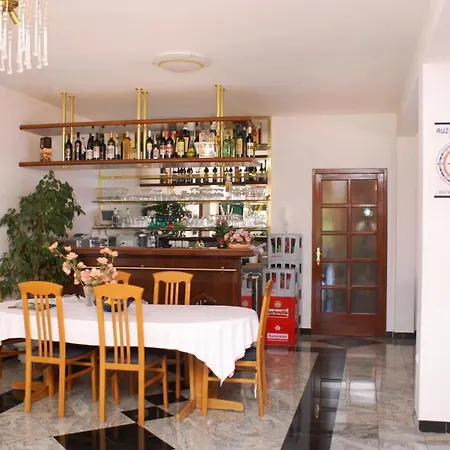 Apartments By The Sea Primosten - 4177 Apartman *