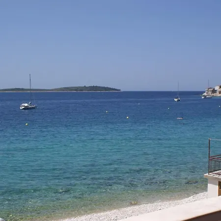 Apartments By The Sea Primosten - 4177