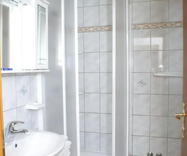 Apartment Apartments By The Sea Primosten - 4177